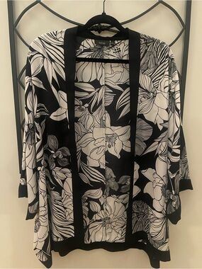Black & White Floral Open Front Kimono Cardigan